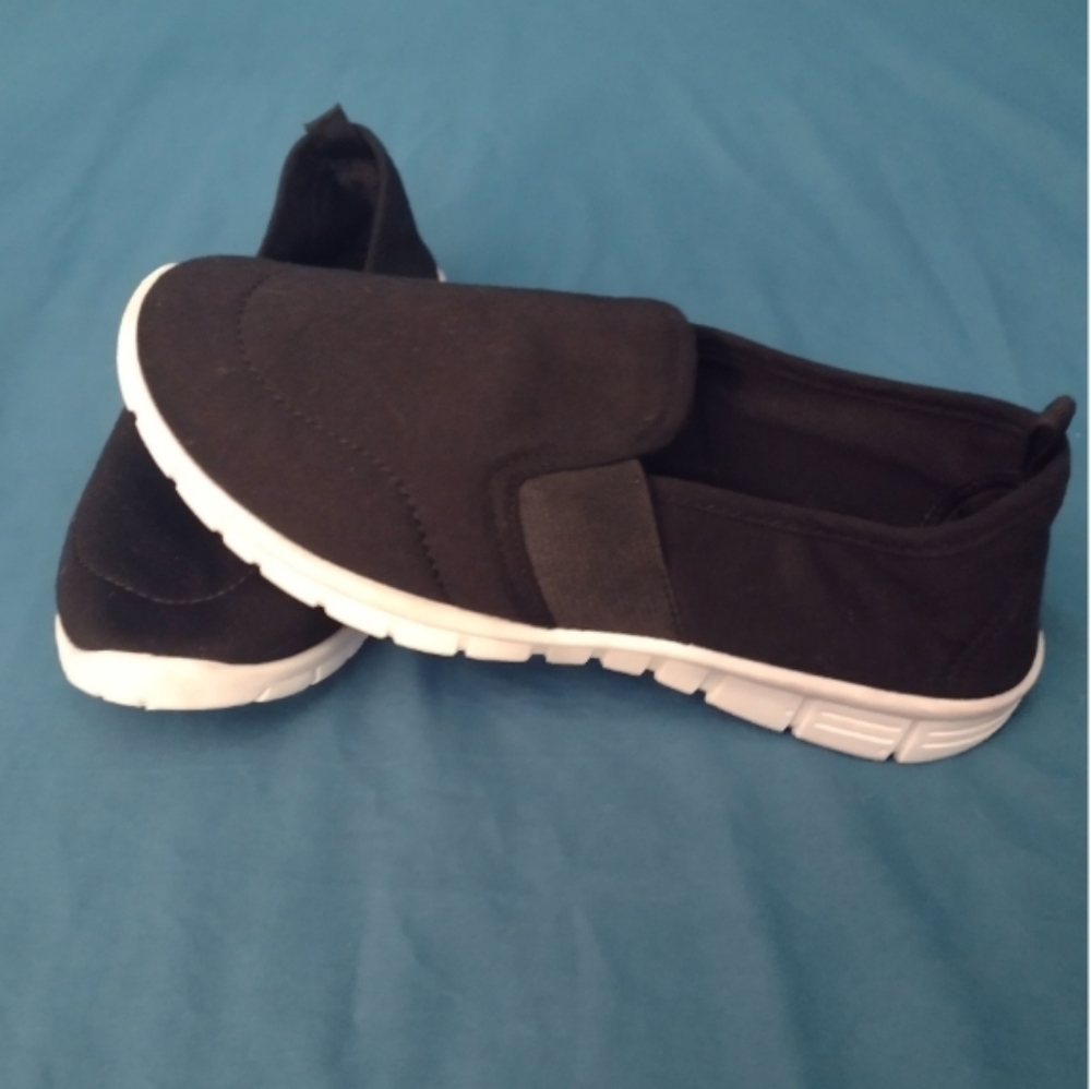 NWOT Take a Walk Women's Black Stretch Slip On Athletic Shoes with White Soles - Picture 5 of 15